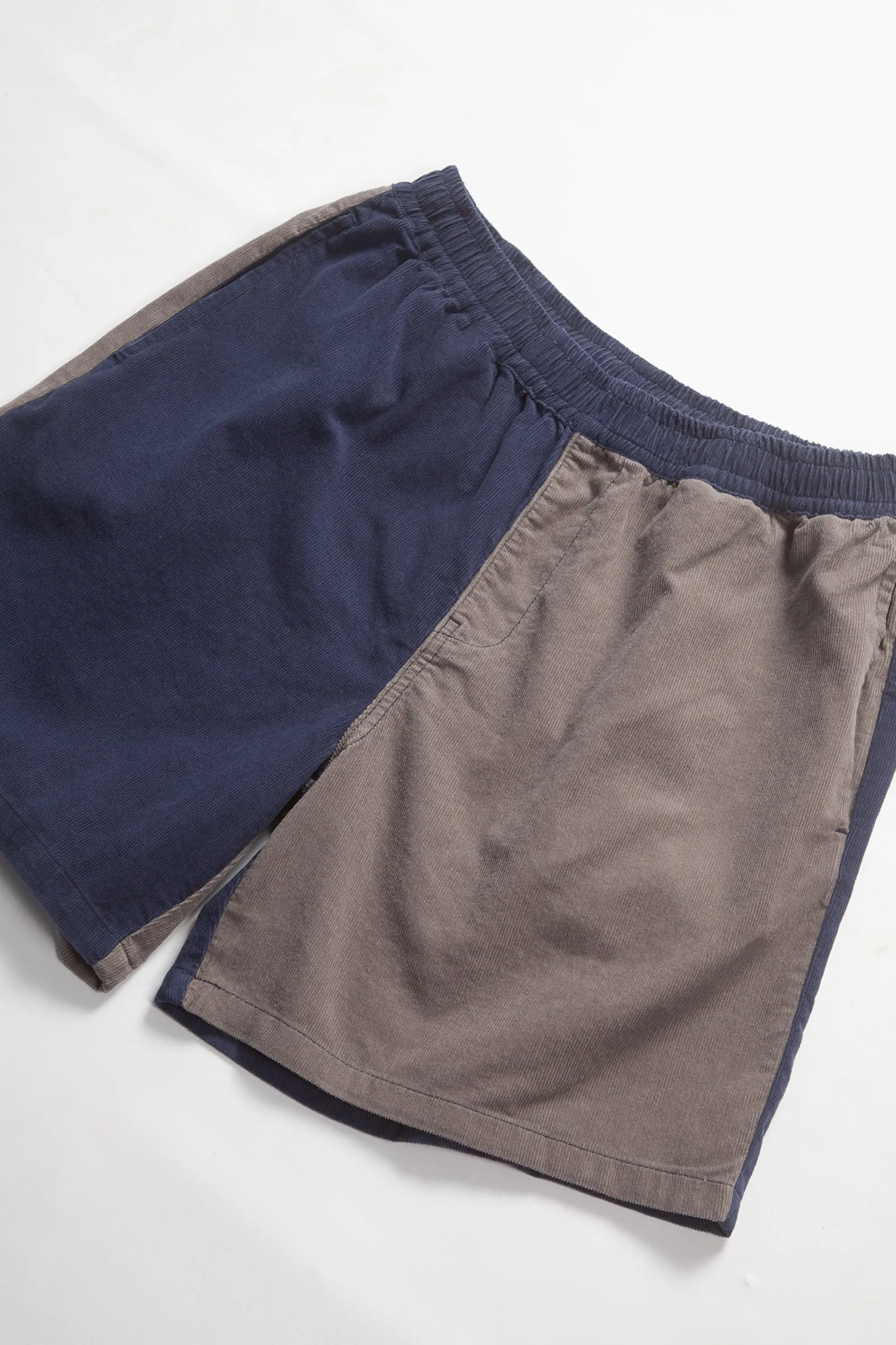 Blacksmith - Corduroy Easy Shorts - Navy/Grey