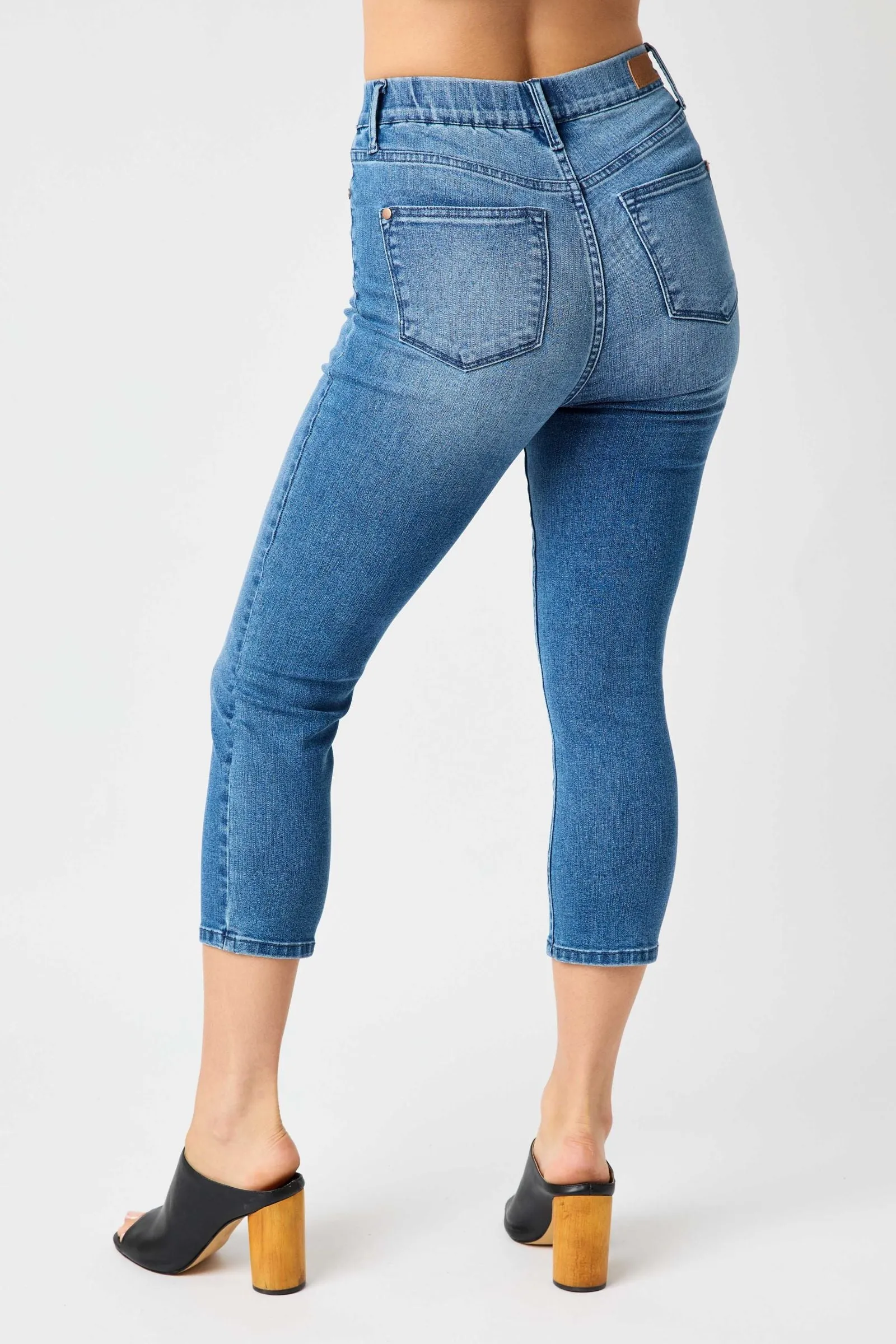 Judy Blue Reg/Plus High Waist Cool Denim Pull On Capris
