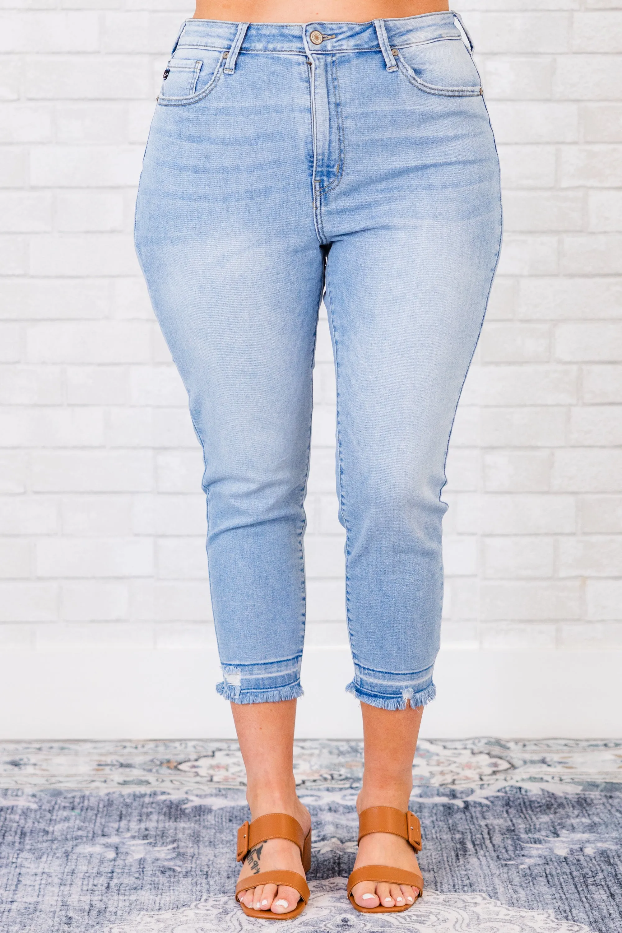 Perfect Weekend Capris, Light Wash