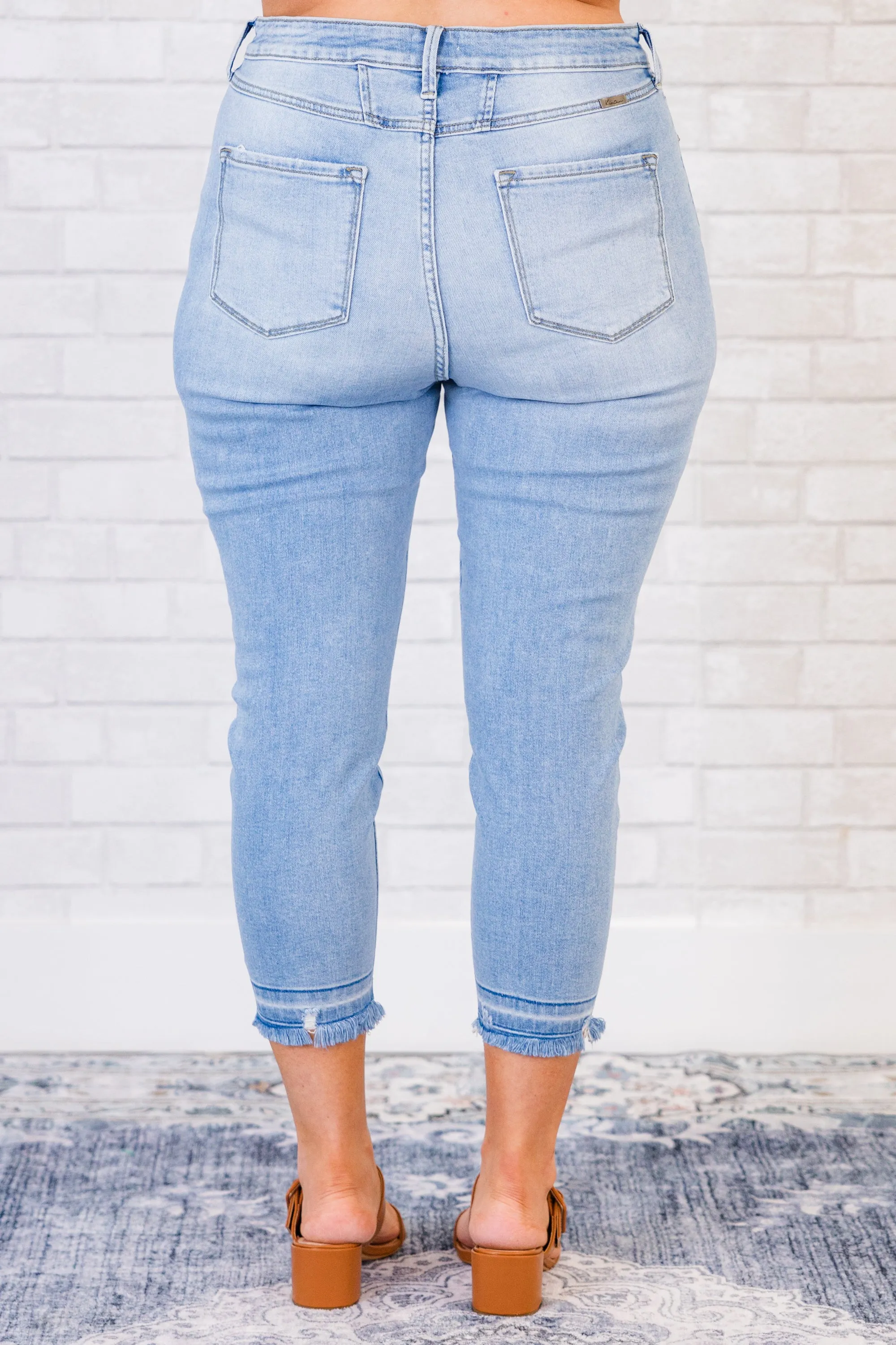 Perfect Weekend Capris, Light Wash