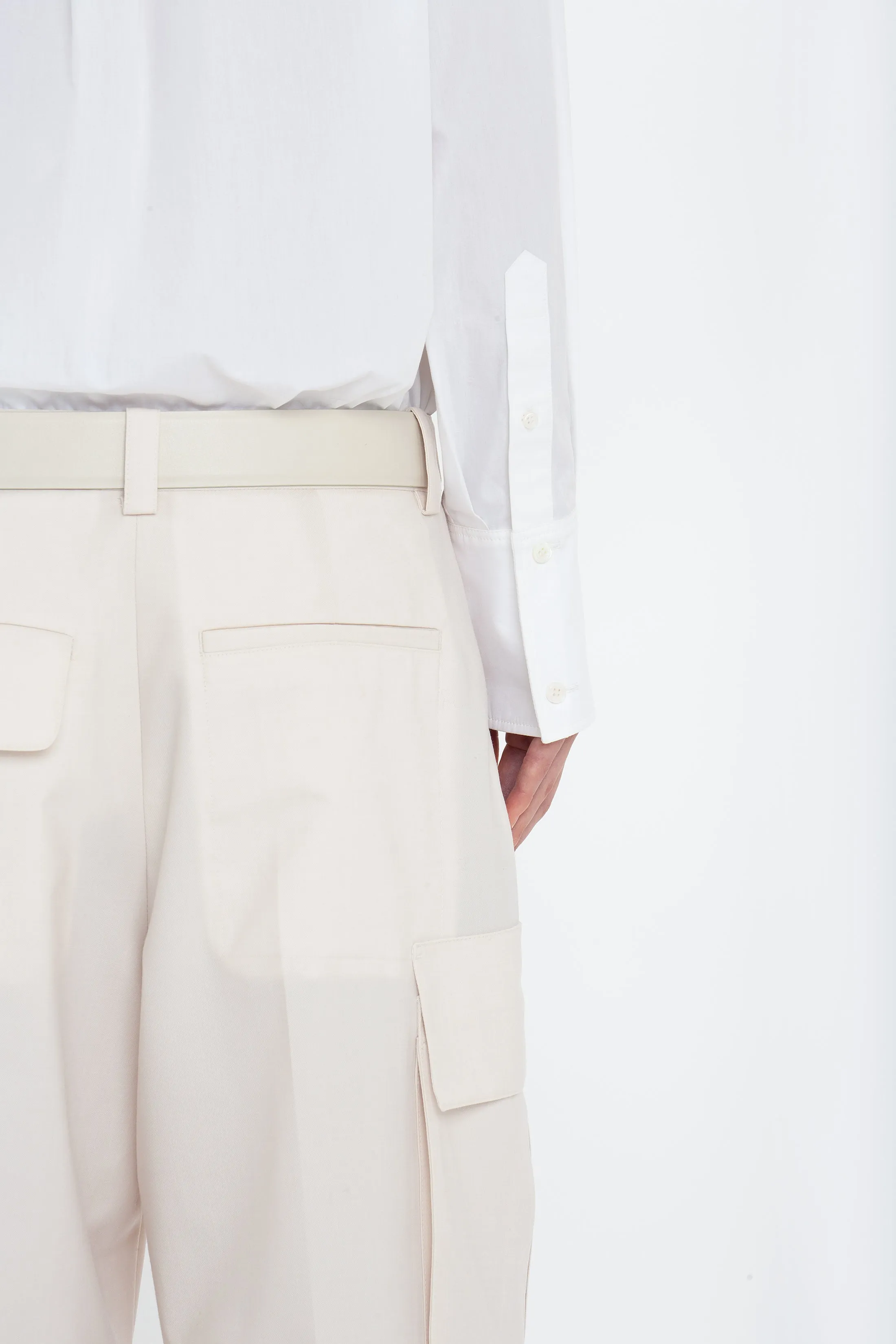 Relaxed Cargo Trouser In Bone