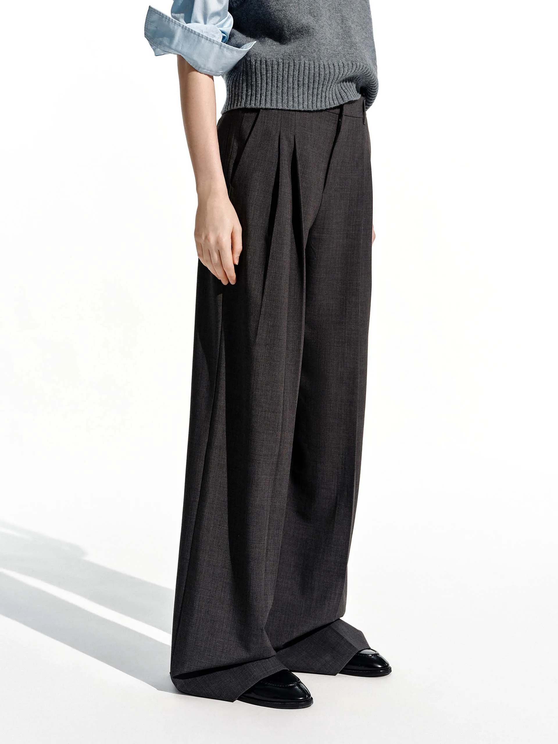 Relaxed Wide Leg Trousers