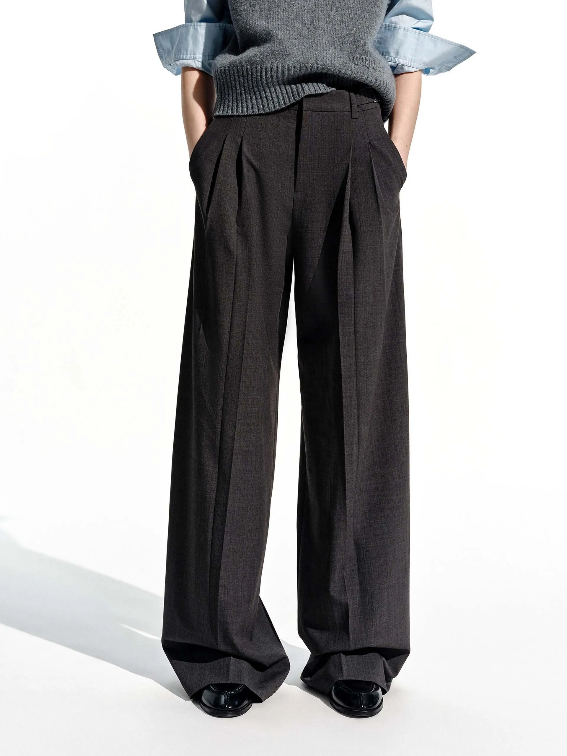 Relaxed Wide Leg Trousers