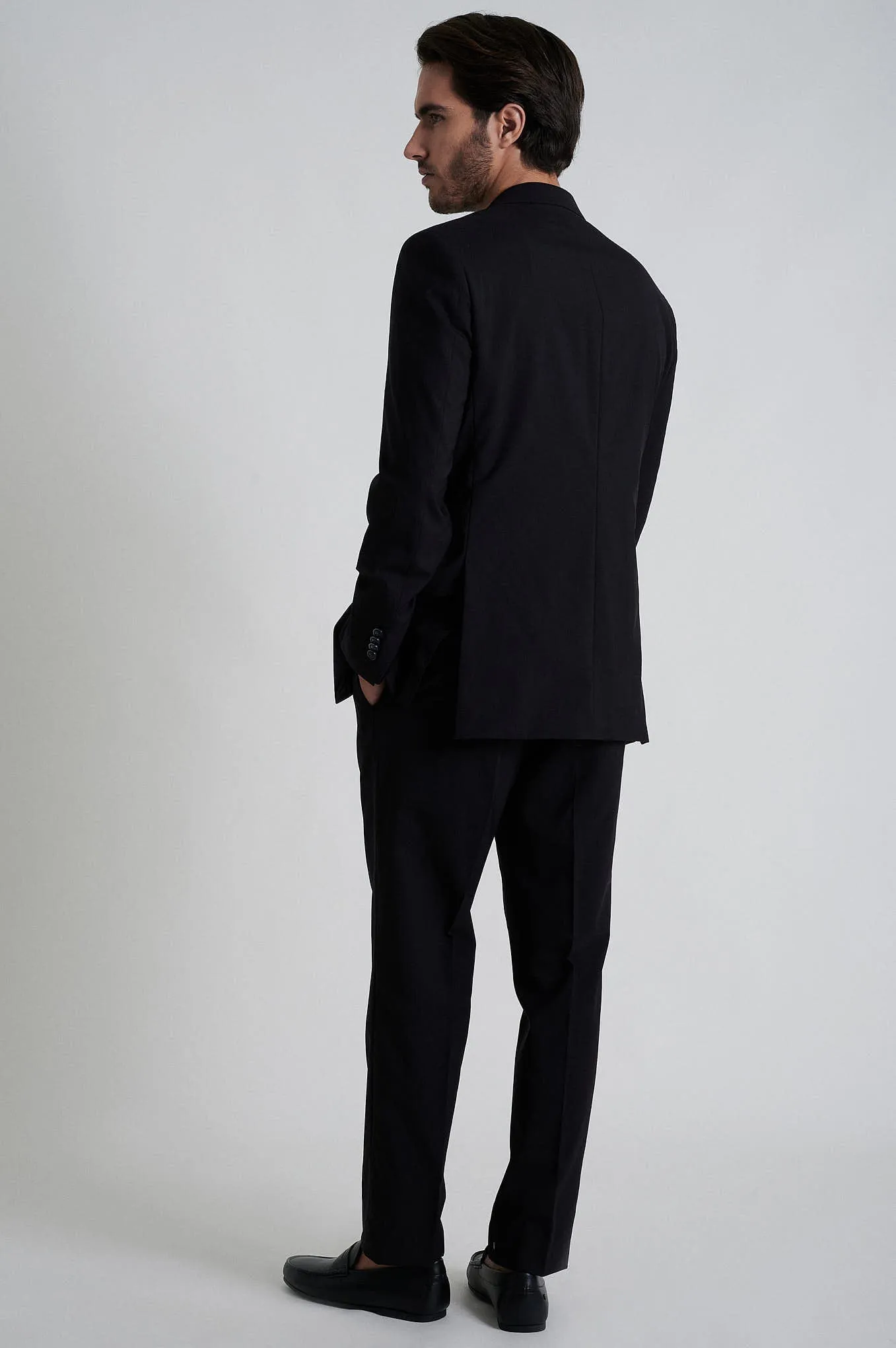 Slim fit comfort wool elastane suit half canvas construction Anti-crease finishing