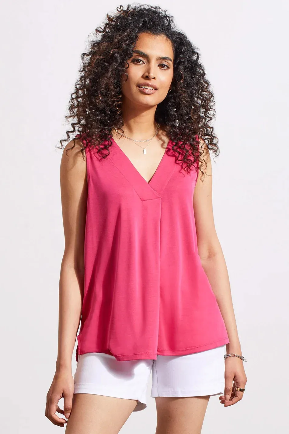 TR1291o Sleeveless V-Neck Top W/Pleat