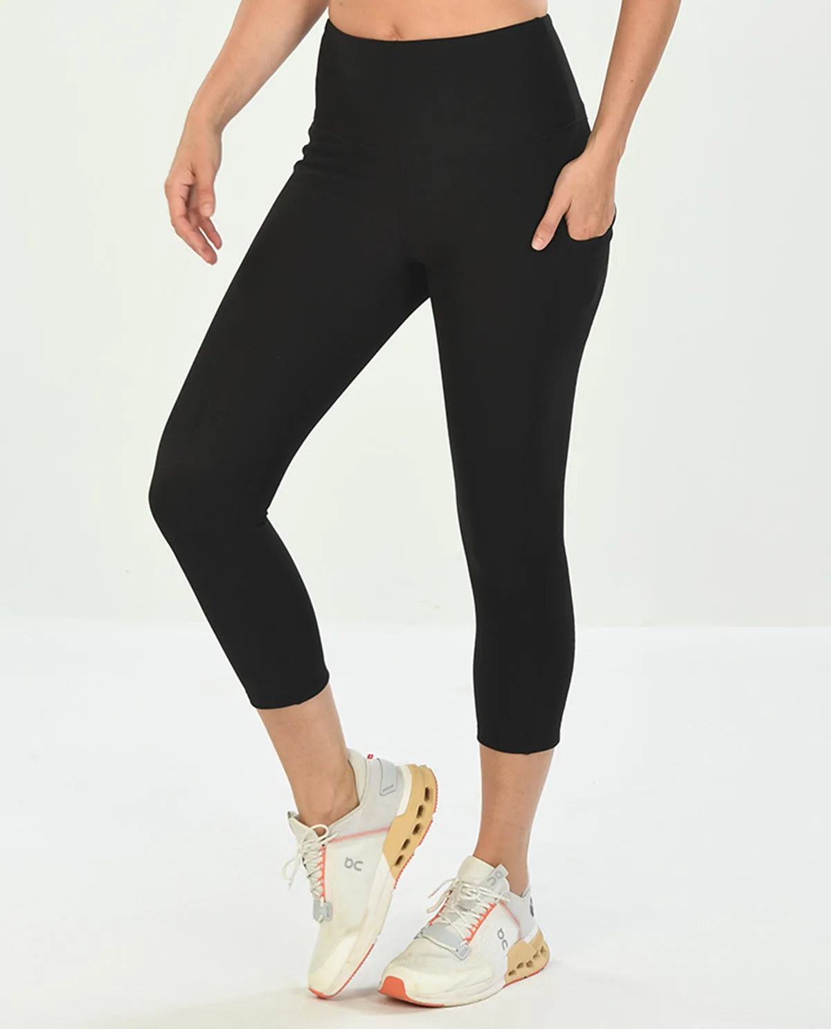 Vogo Black Rib Capri